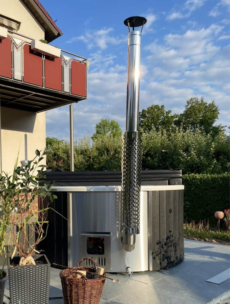 Hot Tub von Loocone im Garten